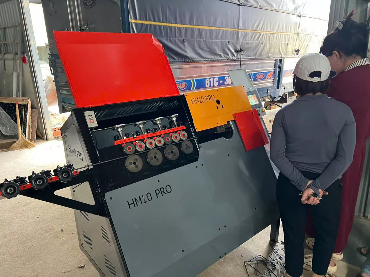 C&oacute; N&ecirc;n Đầu Tư M&aacute;y Bẻ Đai HM10 Pro 2026? 