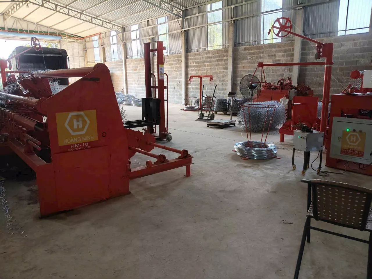 M&aacute;y đan lưới B40 Ho&agrave;ng Minh thế hệ mới ch&iacute;nh x&aacute;c, bền bỉ