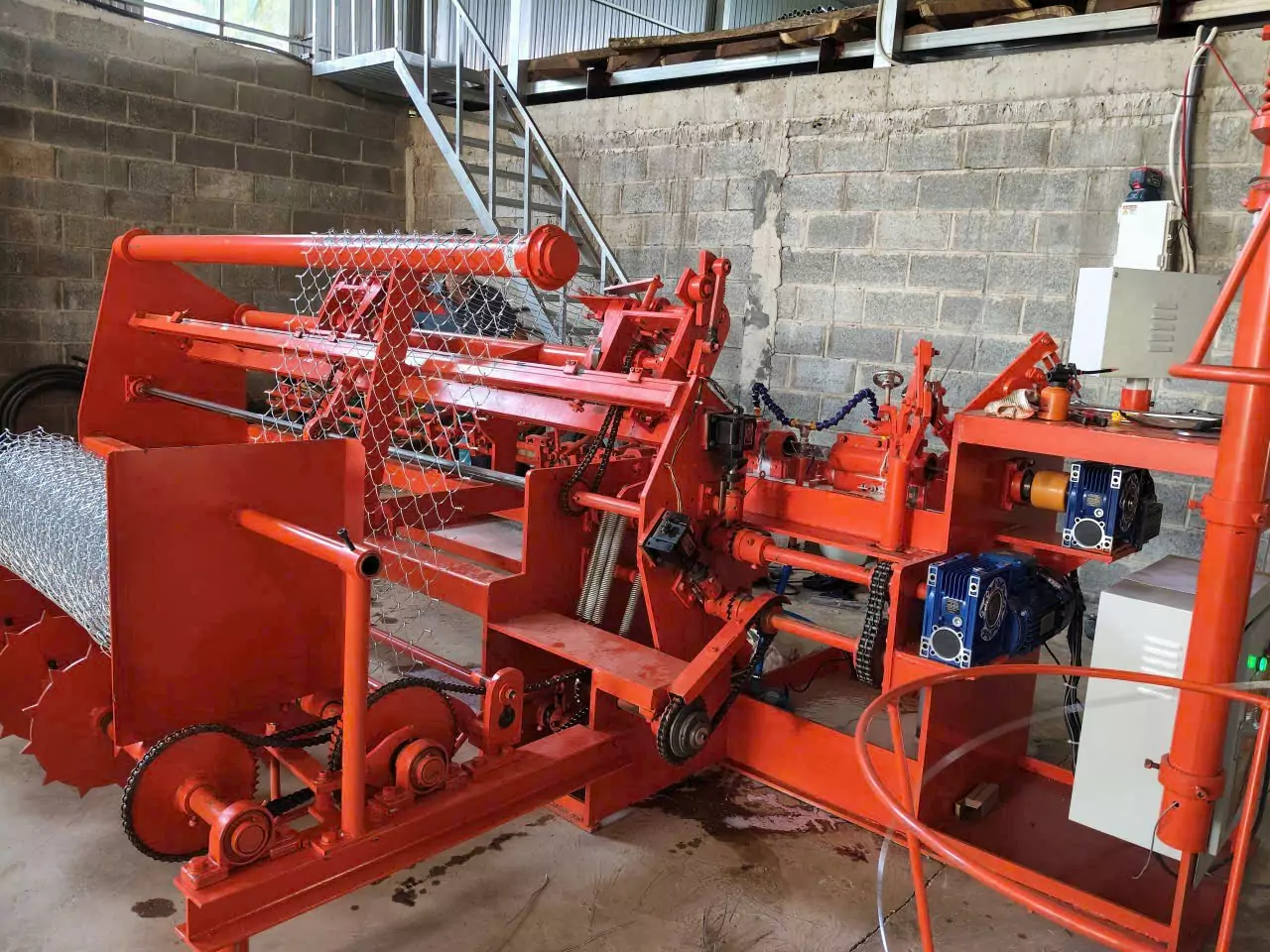 M&aacute;y đan lưới B40 Ho&agrave;ng Minh thế hệ mới ch&iacute;nh x&aacute;c, bền bỉ